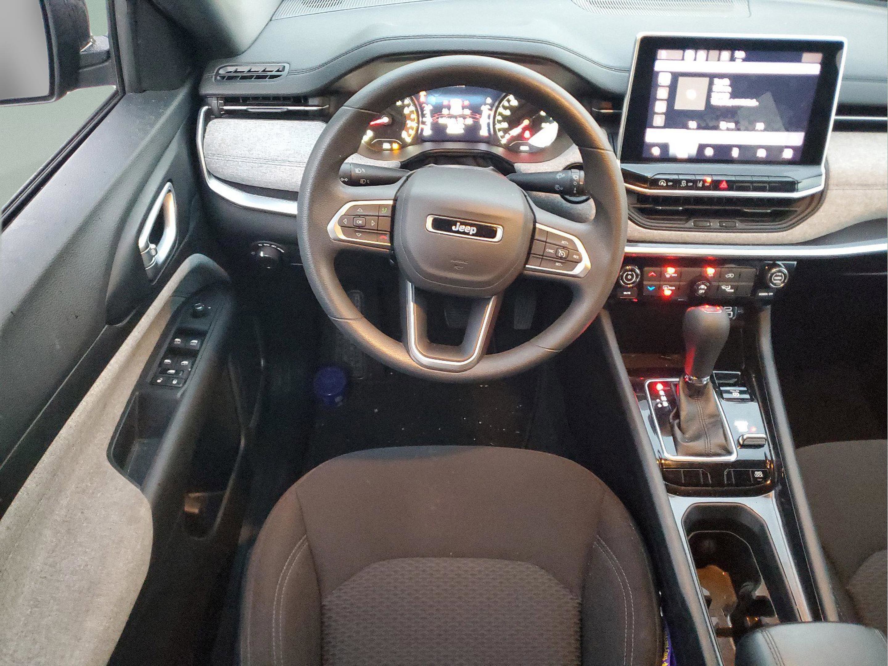 Certified 2024 Jeep Compass Sport image 9