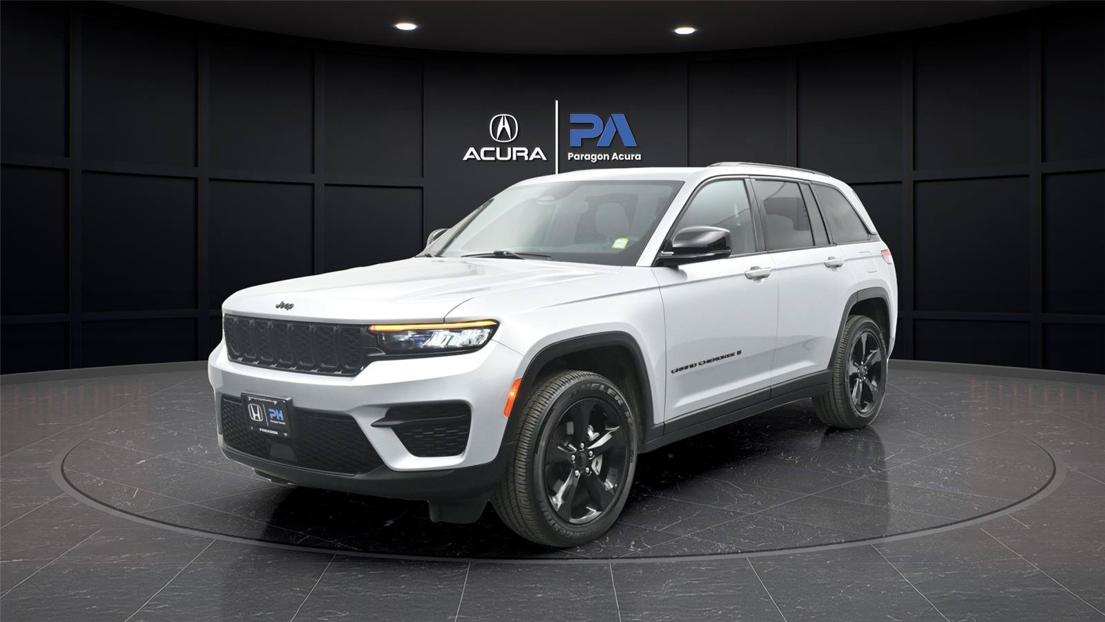 Used 2025 Jeep Grand Cherokee Altitude AWD/4WD image 1
