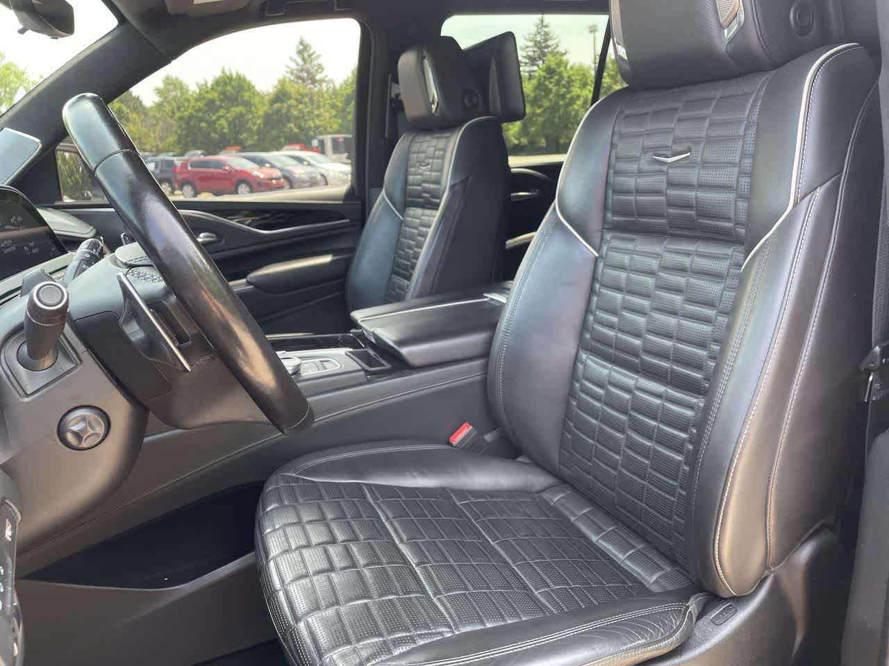 Used 2023 Cadillac Escalade V AWD/4WD image 12
