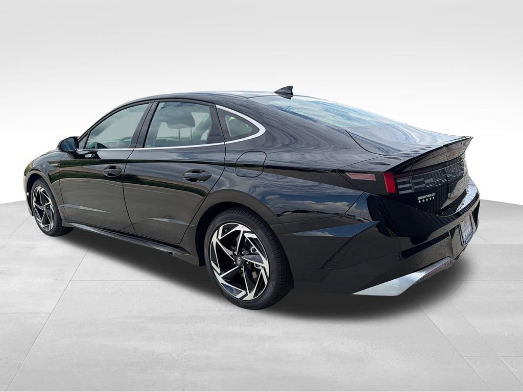 New 2026 Hyundai Sonata SEL FWD image 4