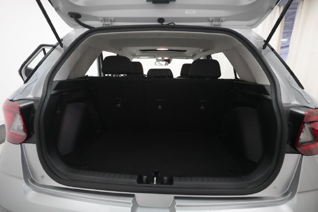 Used 2025 Hyundai Venue SEL FWD image 10
