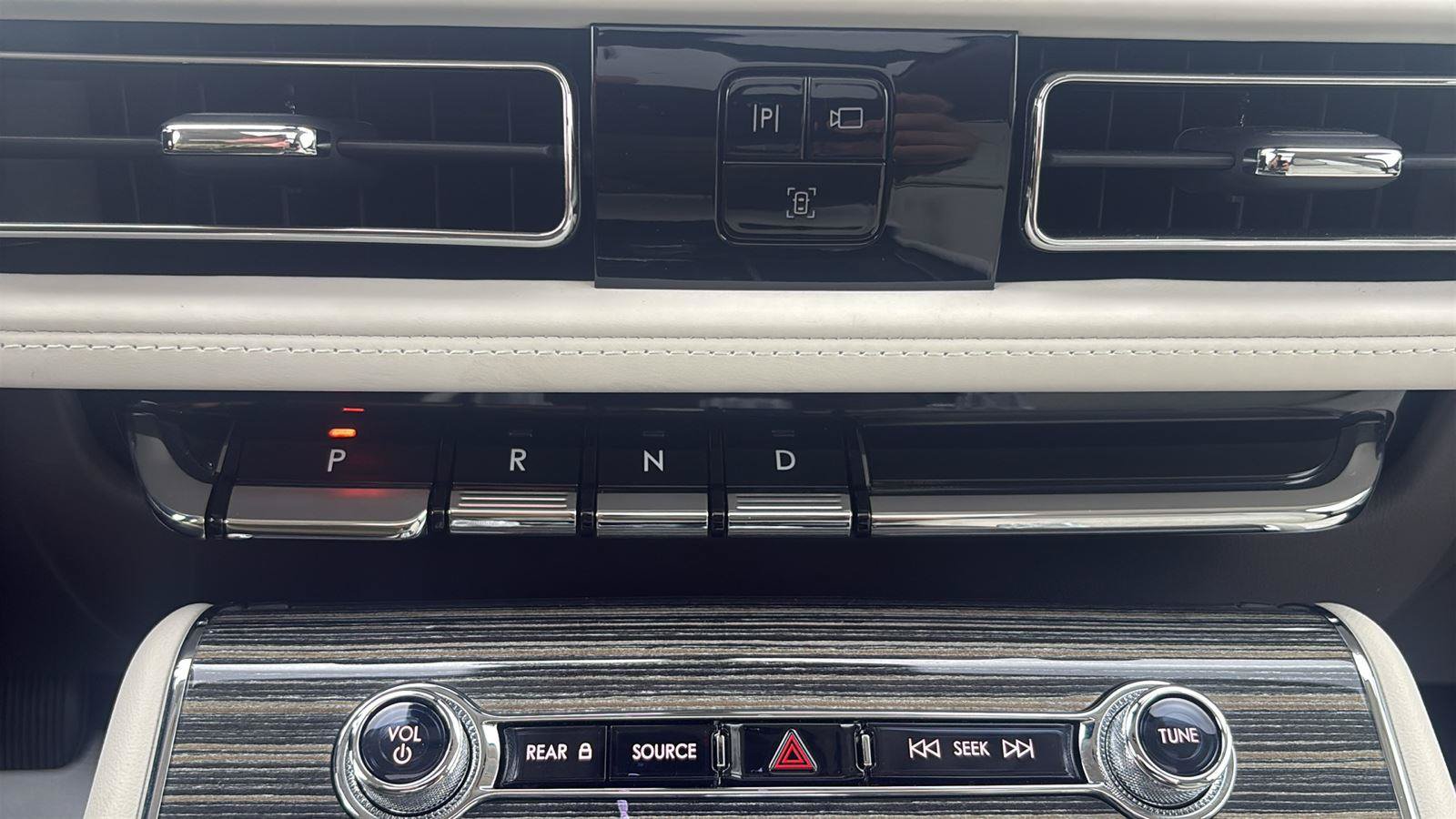 Used 2024 Lincoln Aviator Black Label AWD/4WD image 24