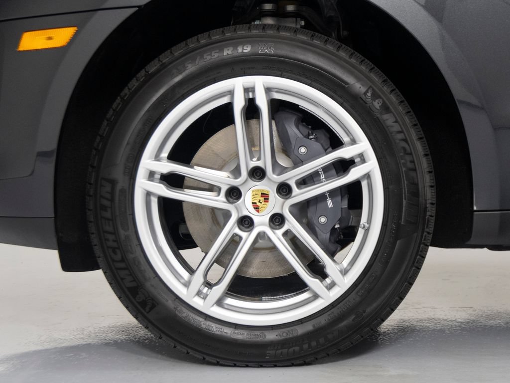 New 2026 Porsche Macan AWD/4WD image 15