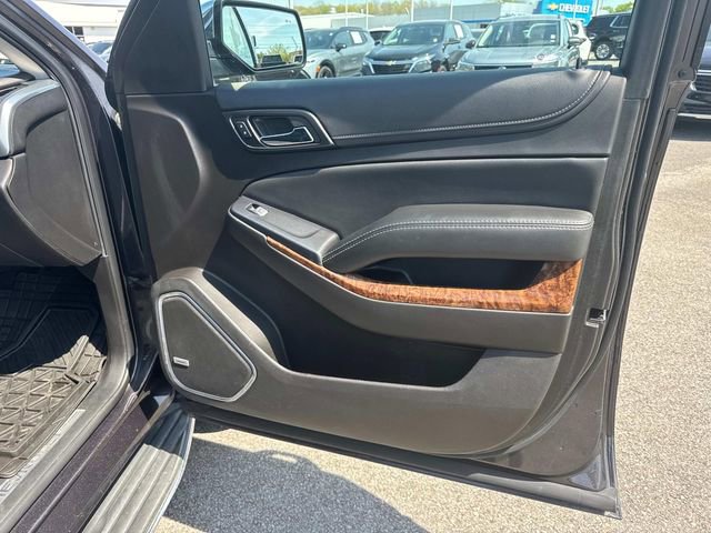 Used 2017 Chevrolet Suburban Premier image 25