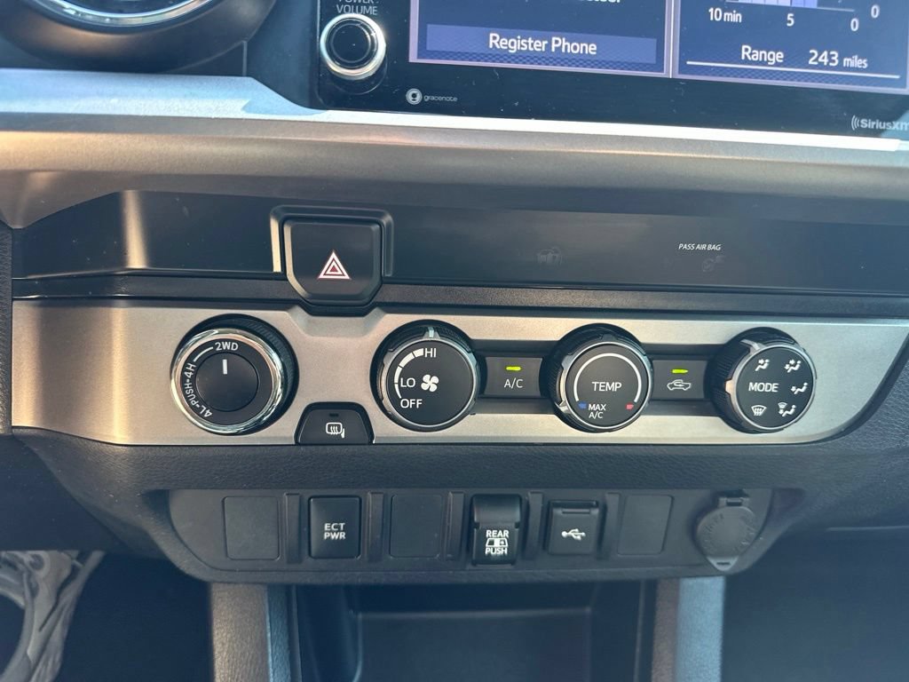 Used 2020 Toyota Tacoma SR5 AWD/4WD image 19
