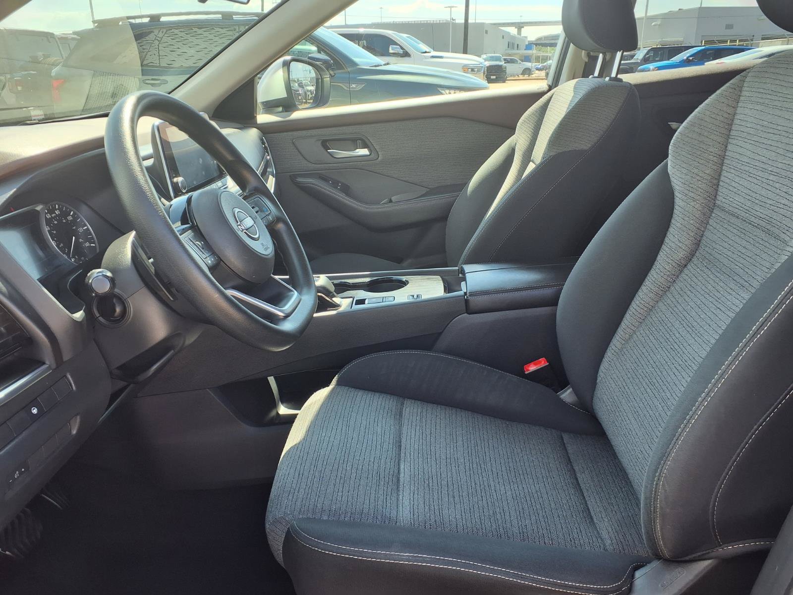 Used 2022 Nissan Rogue SV FWD image 20