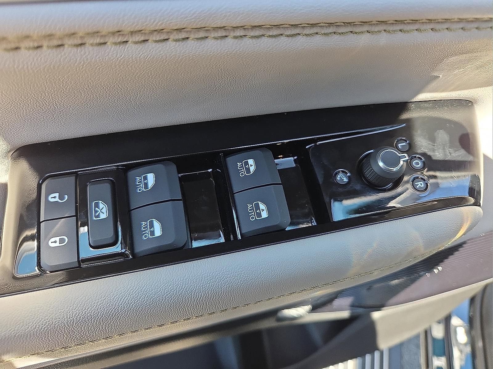 New 2026 Jeep Grand Wagoneer Limited AWD/4WD image 15