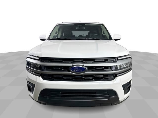 Used 2024 Ford Expedition XLT AWD/4WD image 3