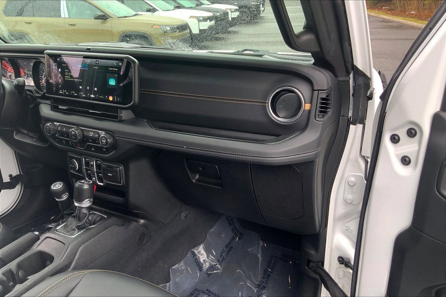 Certified 2025 Jeep Wrangler Sahara image 16