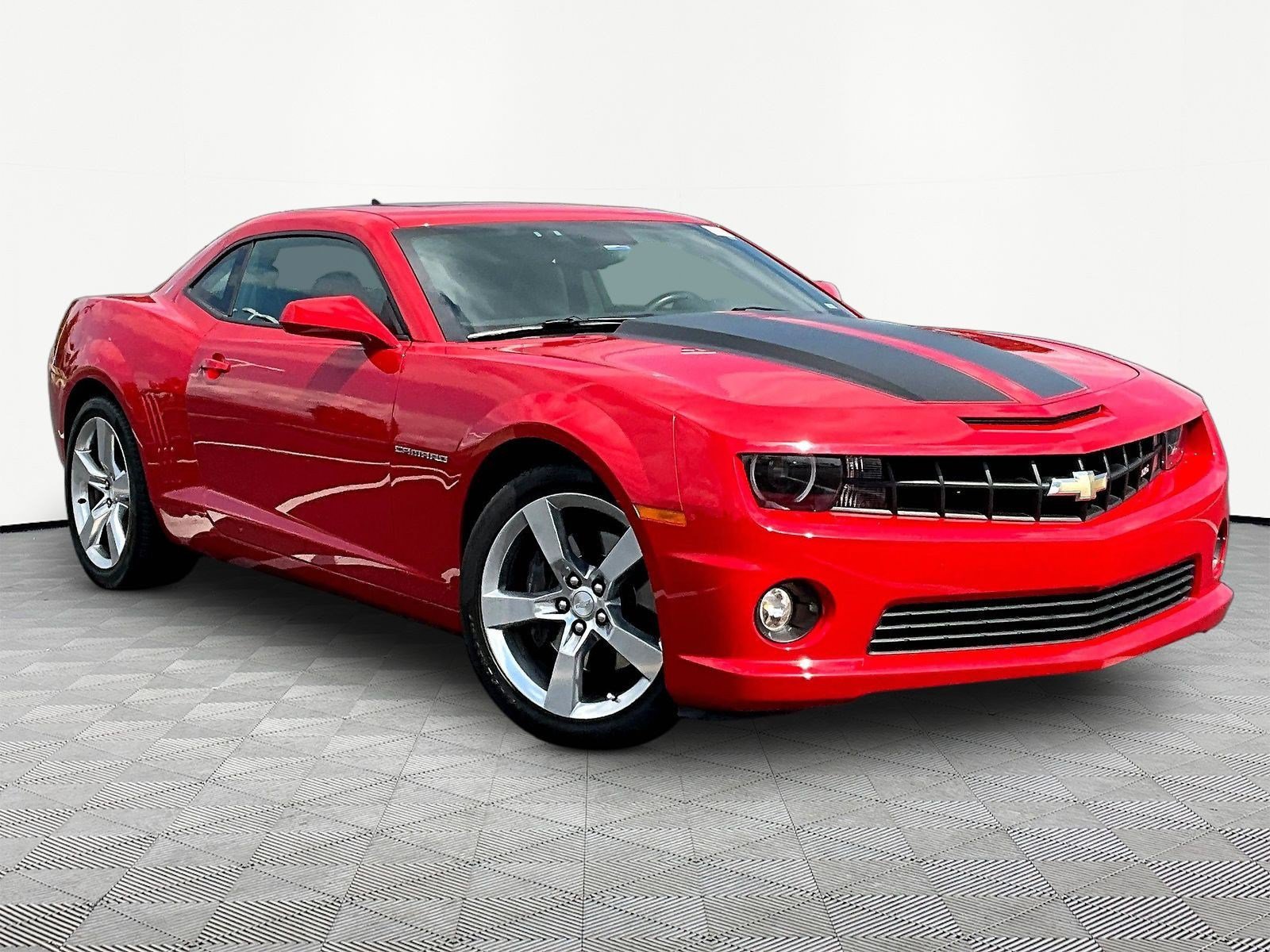 Used 2011 Chevrolet Camaro SS w/ RS Package RWD image 3