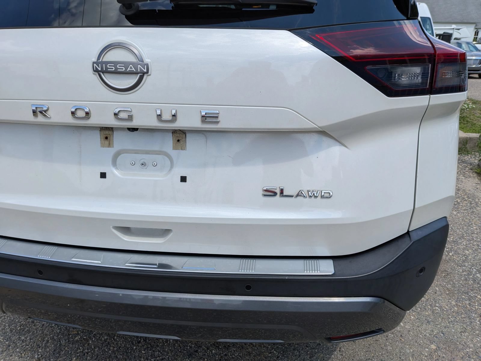 Used 2023 Nissan Rogue SL AWD/4WD image 18