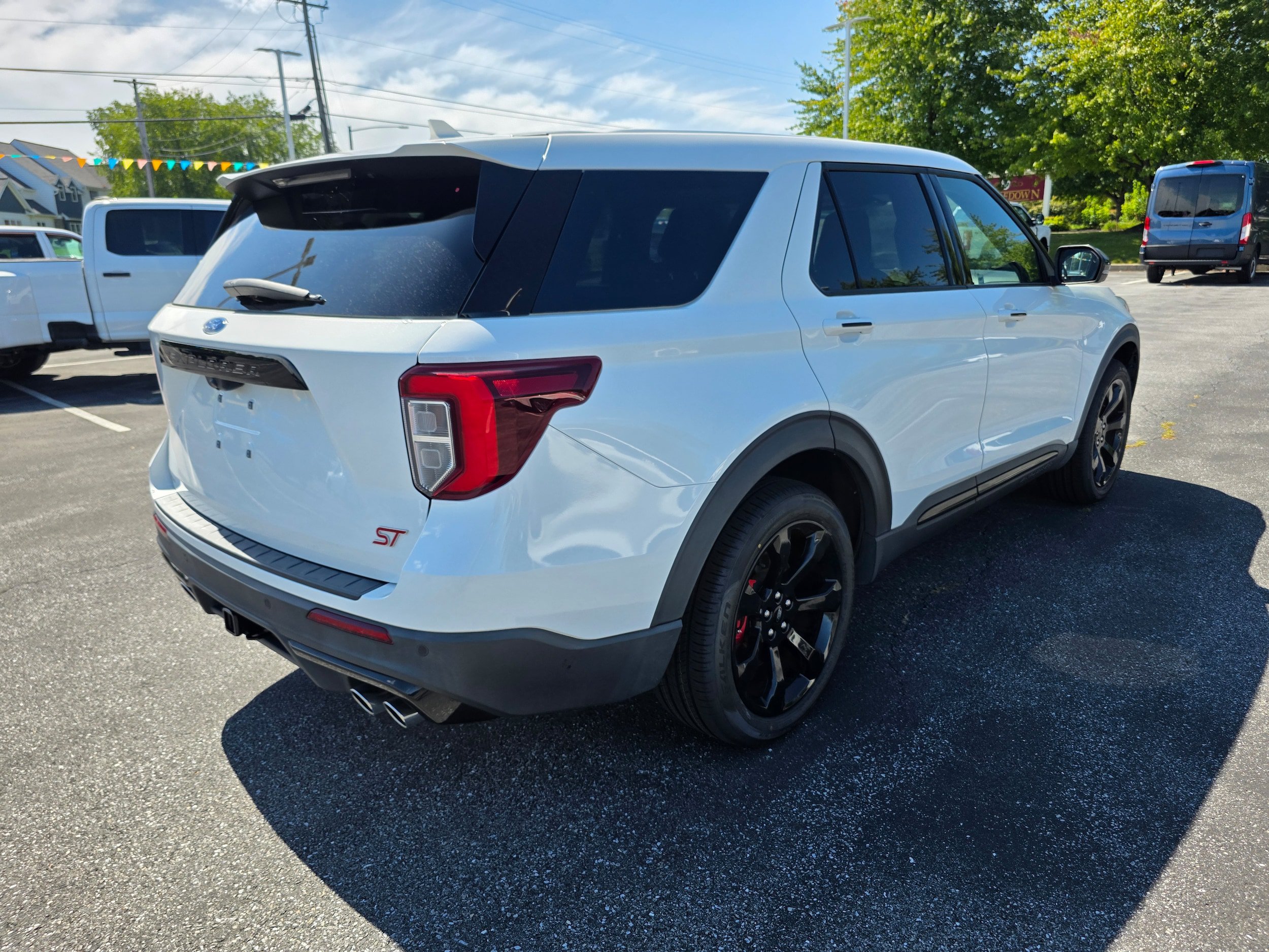 Certified 2022 Ford Explorer ST w/ Equipment Group 401A AWD/4WD image 5