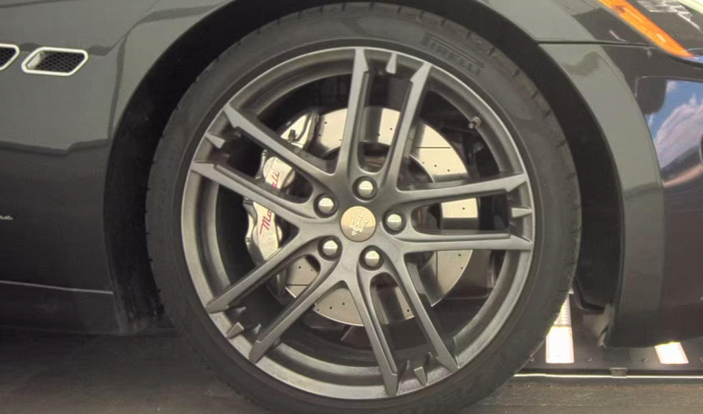 Used 2017 Maserati GranTurismo Sport RWD image 9