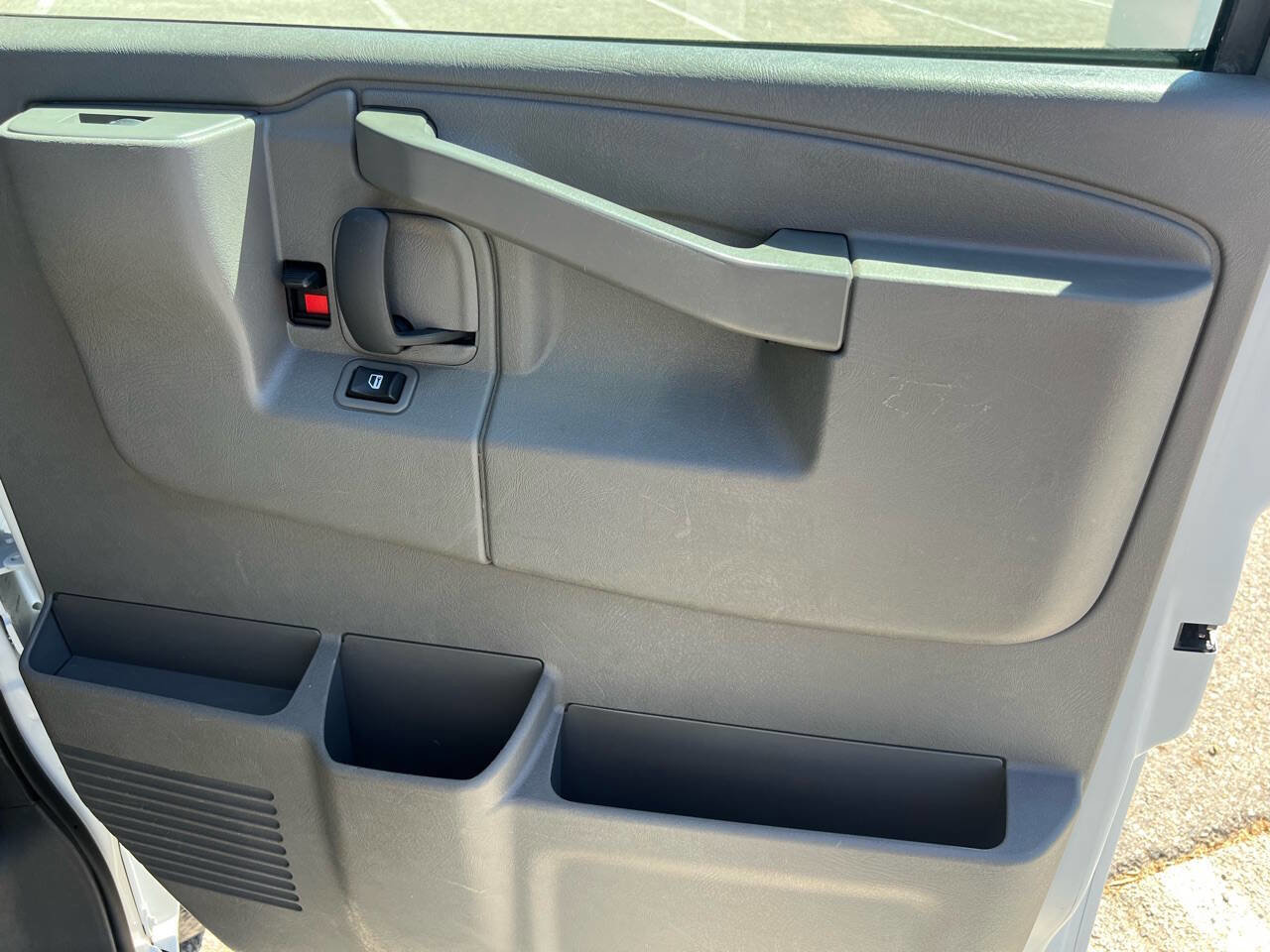 Used 2019 Chevrolet Express 3500 LT w/ LT Preferred Equipment Group image 14