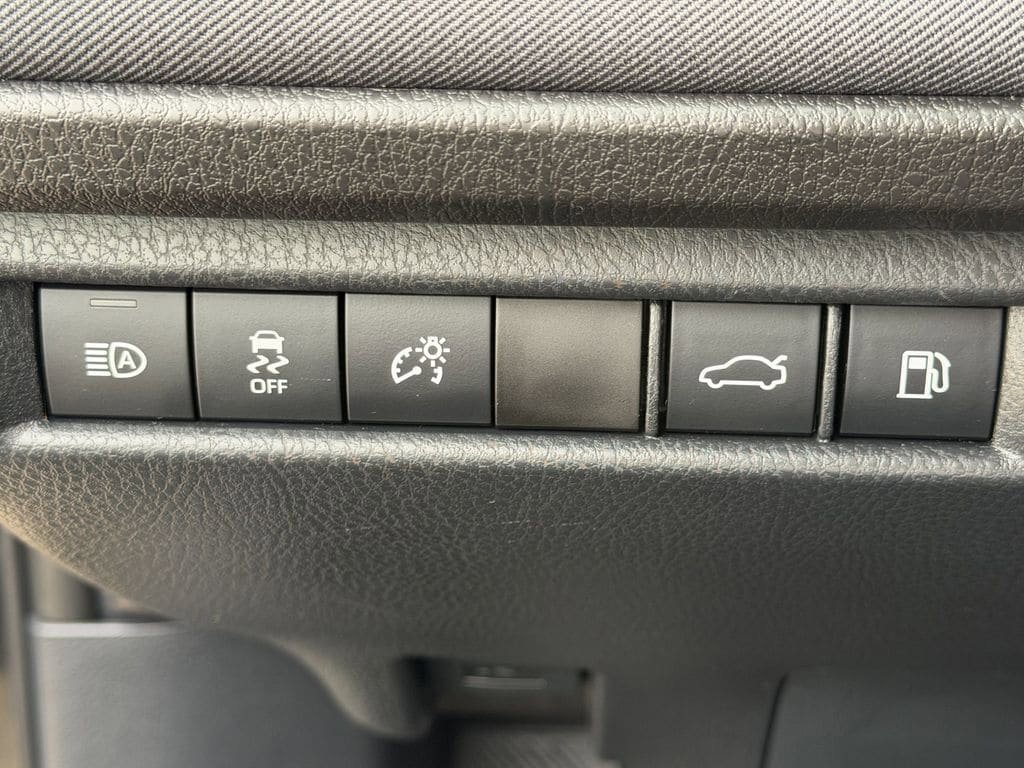 Used 2026 Toyota Camry LE FWD image 25
