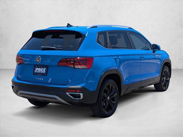 Used 2022 Volkswagen Taos SEL w/ Panoramic Sunroof Package FWD image 5