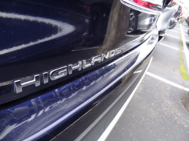 Used 2021 Toyota Highlander XSE AWD/4WD image 6