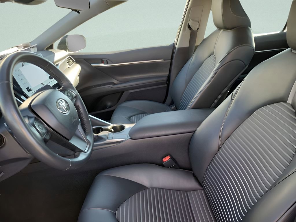 Used 2024 Toyota Camry SE image 16
