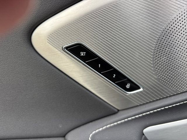 Used 2020 Chevrolet Corvette Stingray Preferred Cpe w/ 2LT Preferred Equipment Group image 18