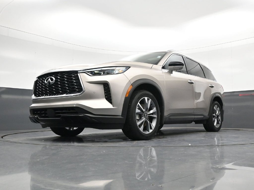 Used 2023 INFINITI QX60 Luxe w/ Vision Package AWD/4WD image 22