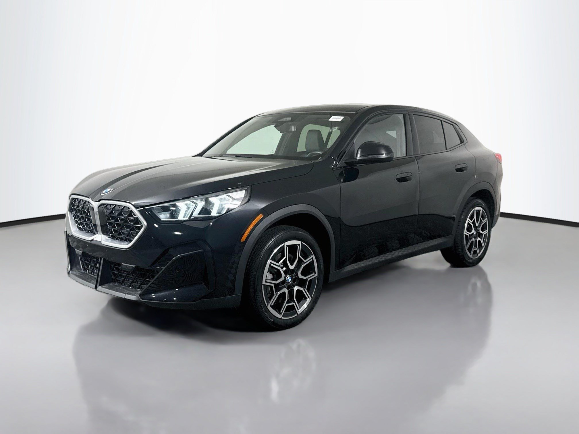 Used 2026 BMW X2 xDrive28i AWD/4WD image 4