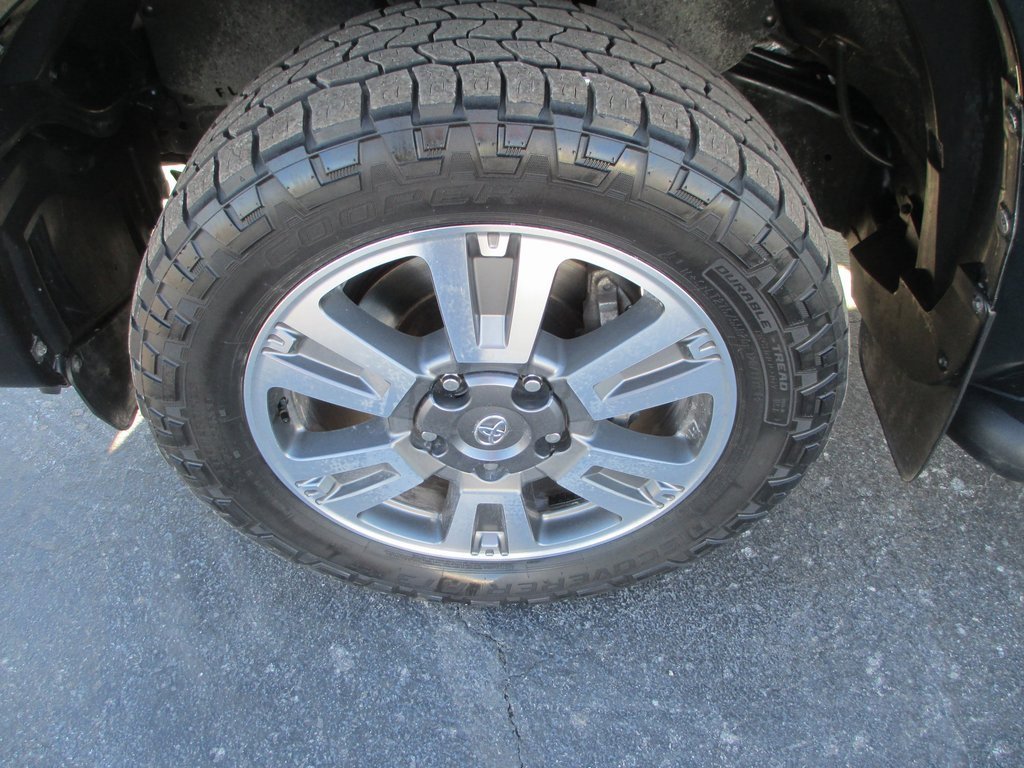 Used 2018 Toyota Tundra Platinum image 13