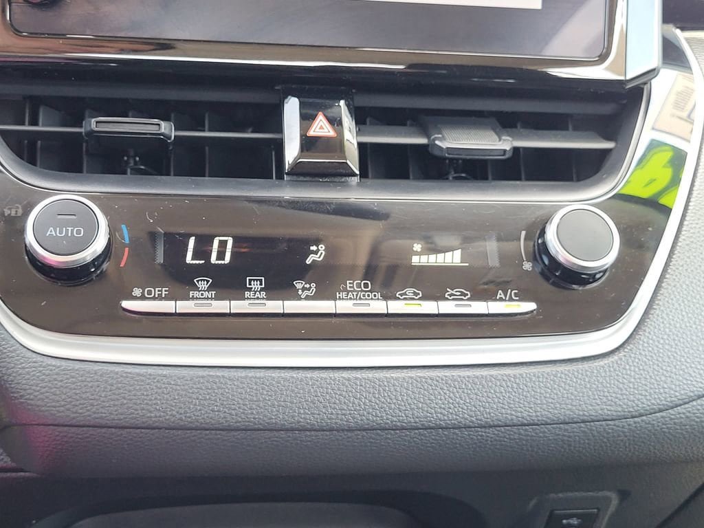 Used 2024 Toyota Corolla LE FWD image 12