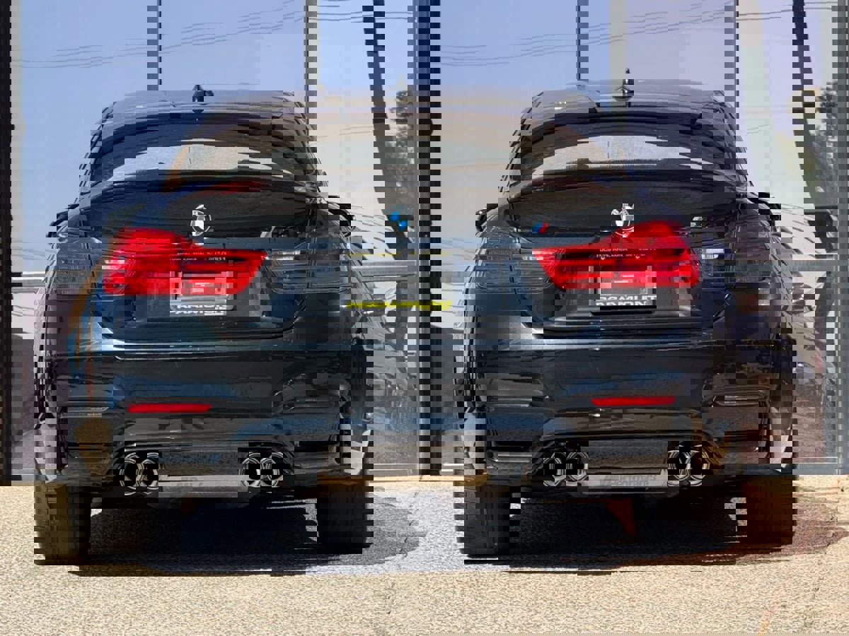 Used 2017 BMW M4 Coupe image 11