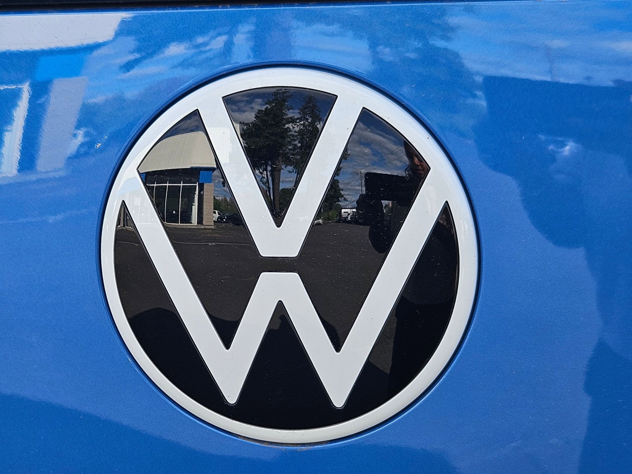 New 2025 Volkswagen ID. Buzz 1st Edition AWD/4WD image 27