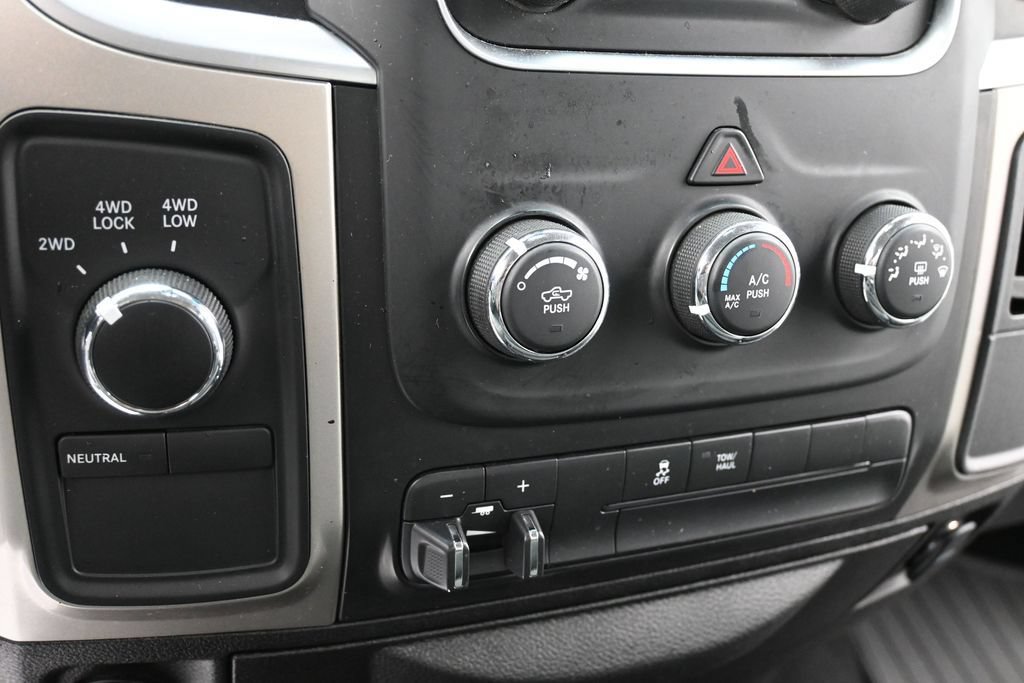 Used 2018 RAM 2500 SLT AWD/4WD image 11