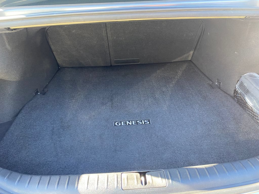 Certified 2025 Genesis G70 2.5T RWD image 11