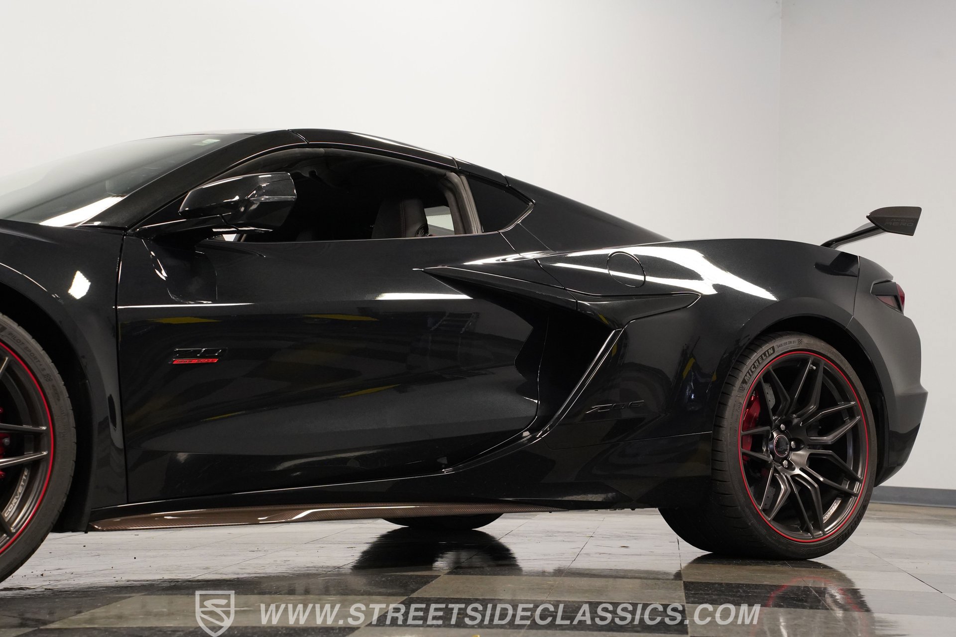 Used 2023 Chevrolet Corvette Z06 image 22