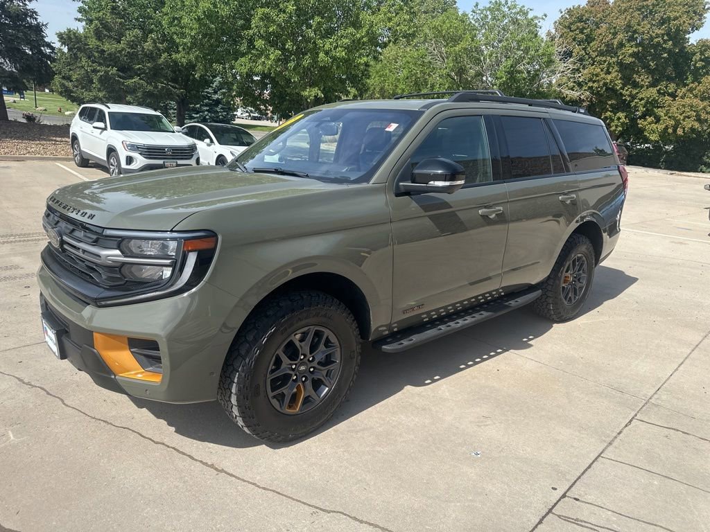 Used 2025 Ford Expedition Tremor AWD/4WD image 36