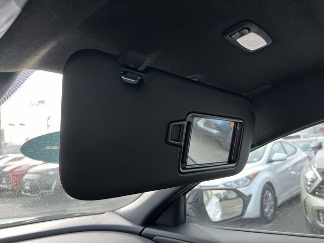 Certified 2025 Hyundai Elantra SEL image 32