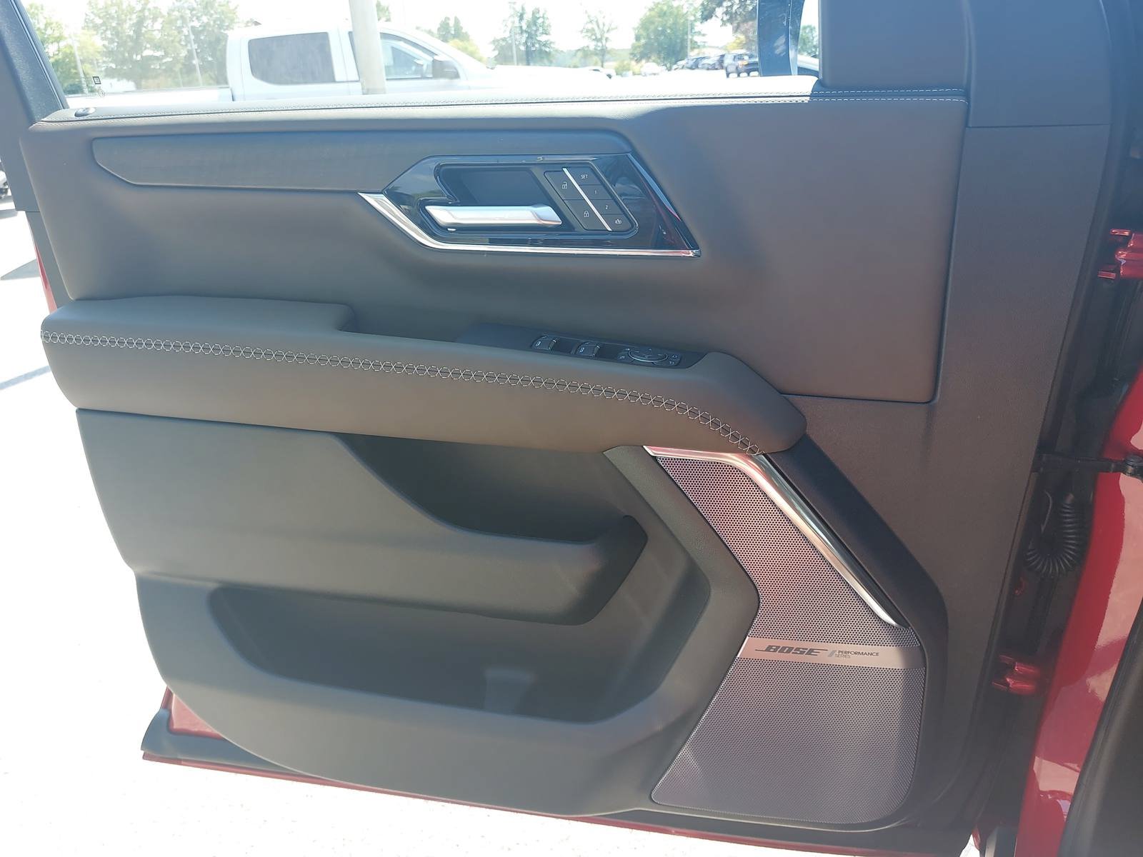 New 2026 GMC Yukon XL Denali Ultimate w/ LPO, Floor Liner Package AWD/4WD image 28