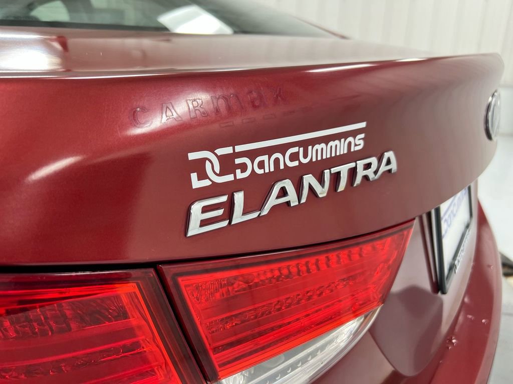 Used 2013 Hyundai Elantra GLS image 24