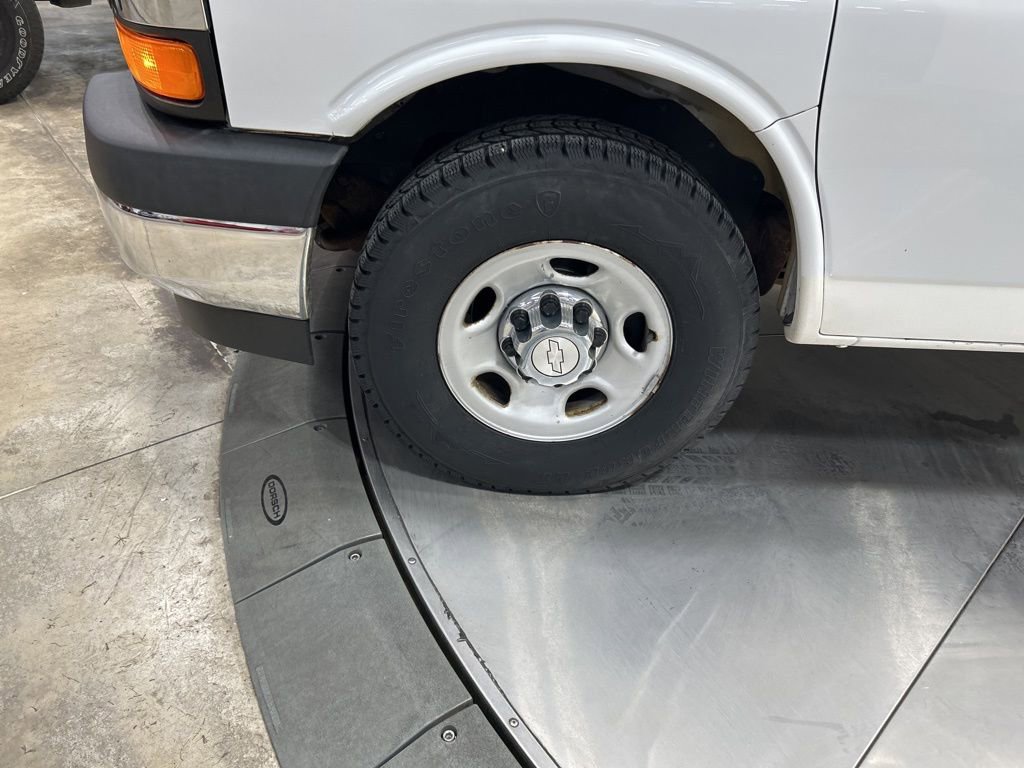 Used 2017 Chevrolet Express 3500 LT w/ LT Preferred Equipment Group image 21