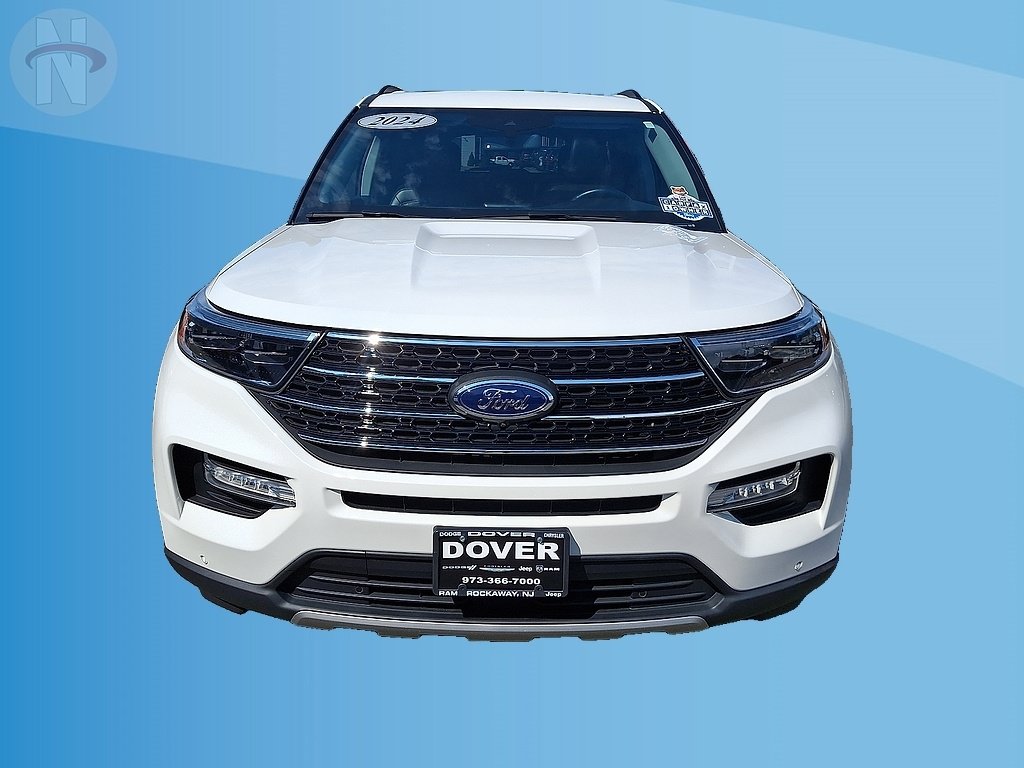 Used 2024 Ford Explorer XLT w/ Equipment Group 202A AWD/4WD image 21