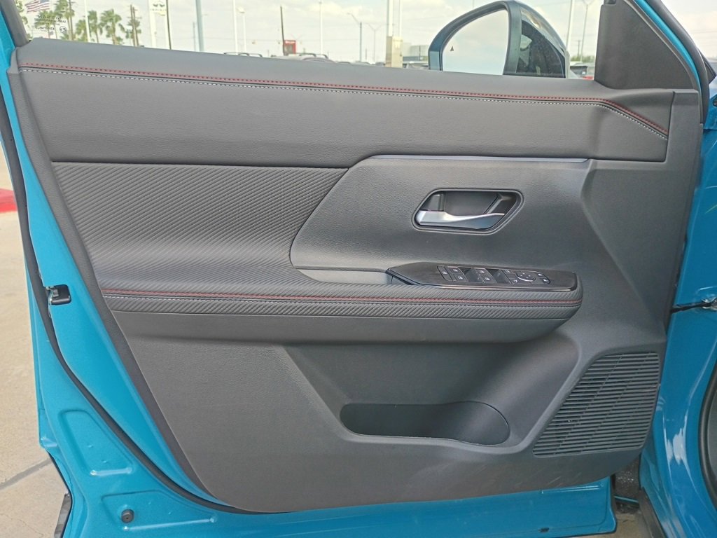 New 2026 Nissan Kicks SR image 20