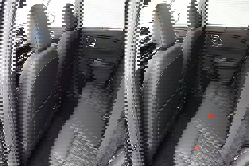 Used 2023 Nissan Rogue Platinum w/ Platinum Premium Package image 11