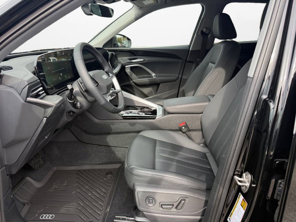 New 2025 Audi Q5 Premium image 9