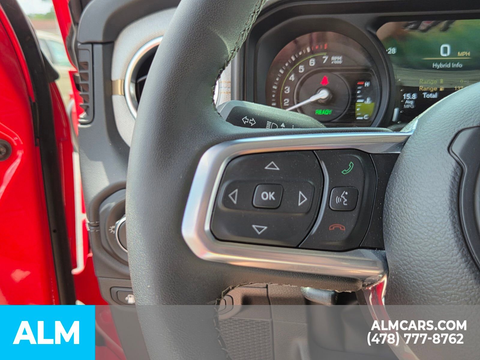 Used 2025 Jeep Wrangler Unlimited Sahara w/ Safety Group image 27