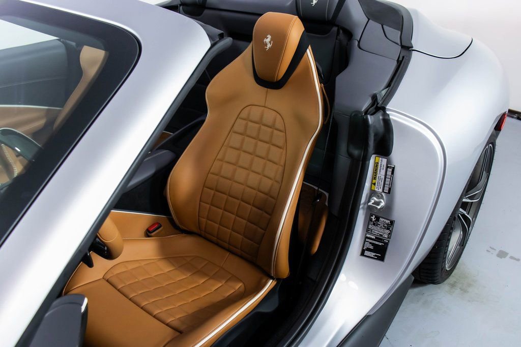 Certified 2025 Ferrari Roma Spider image 6
