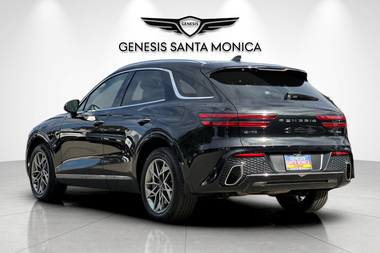 Used 2023 Genesis GV70 2.5T w/ Select Package image 6