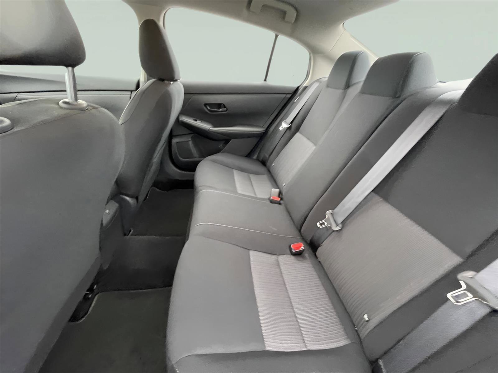 Used 2025 Nissan Sentra SV image 16