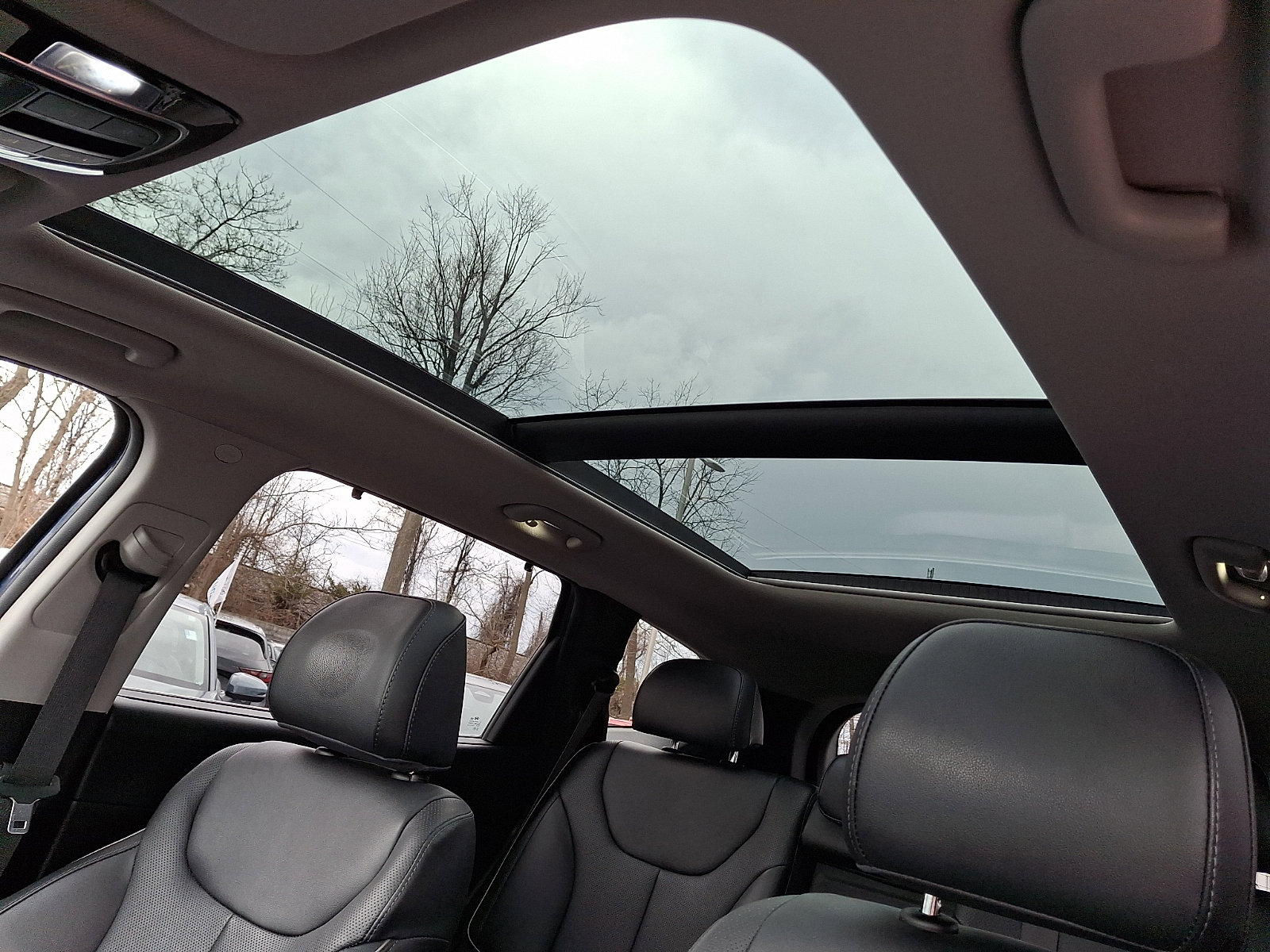 Used 2022 Hyundai Santa Fe SEL w/ Convenience + Premium Package image 13