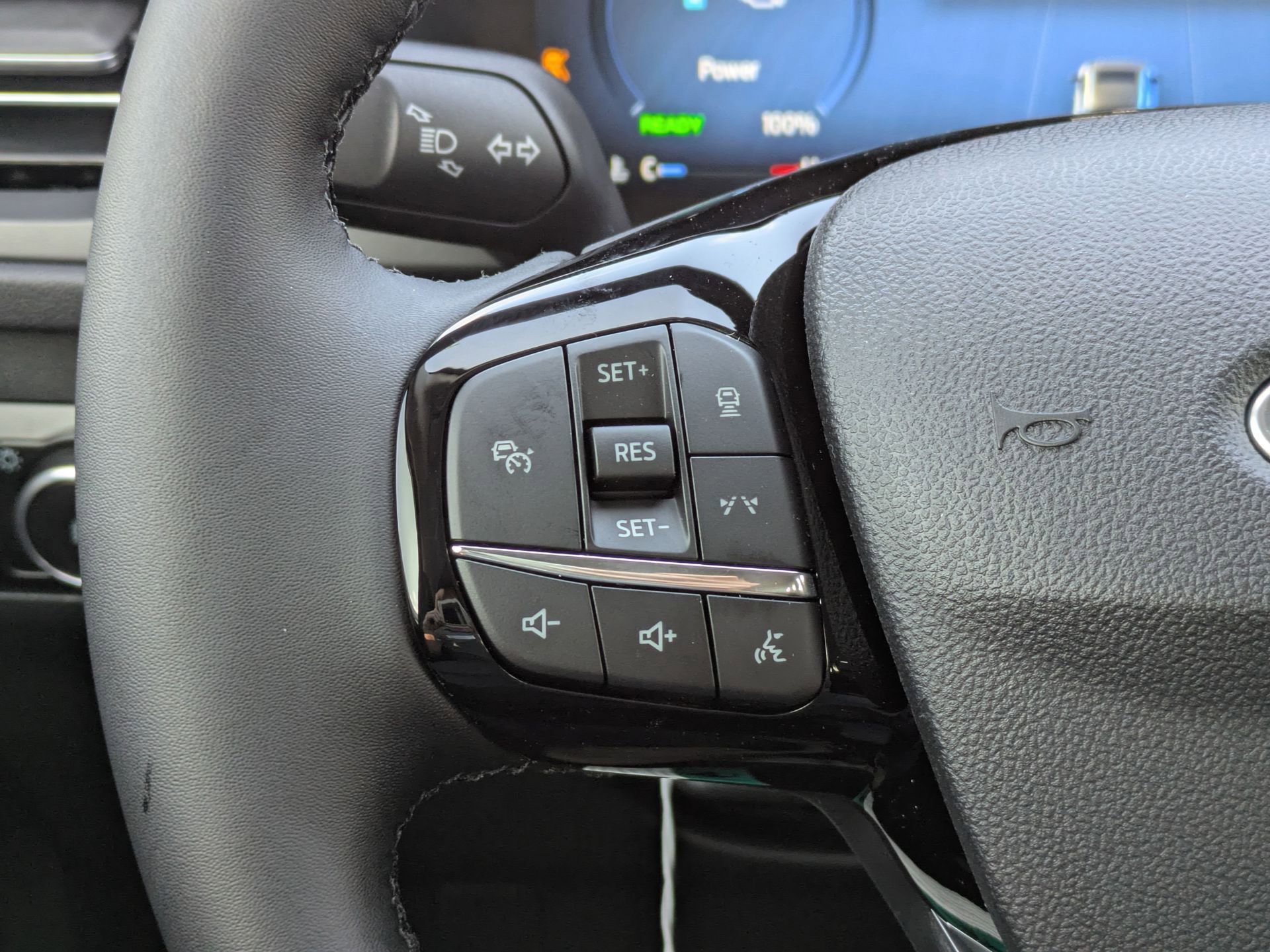 New 2026 Ford Escape SE w/ PHEV Premium Package image 30