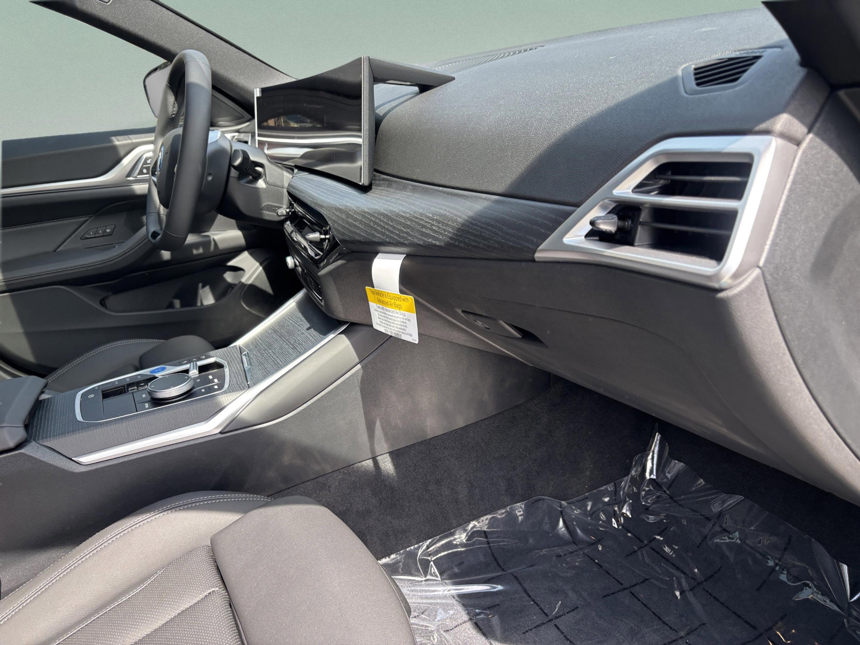 Used 2026 BMW i4 eDrive40 w/ Parking Assistance Package RWD image 26