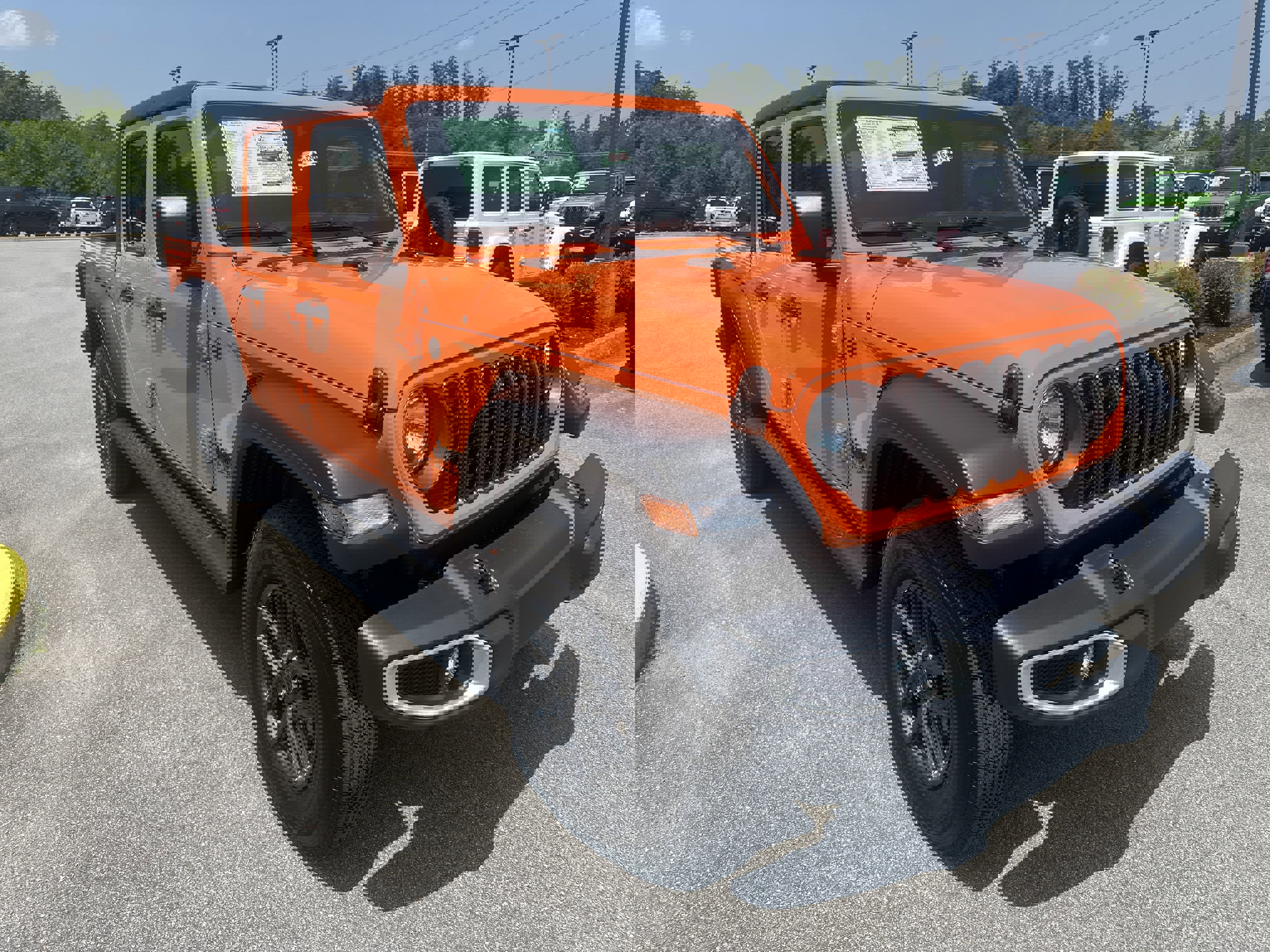 New 2025 Jeep Gladiator Sport image 4