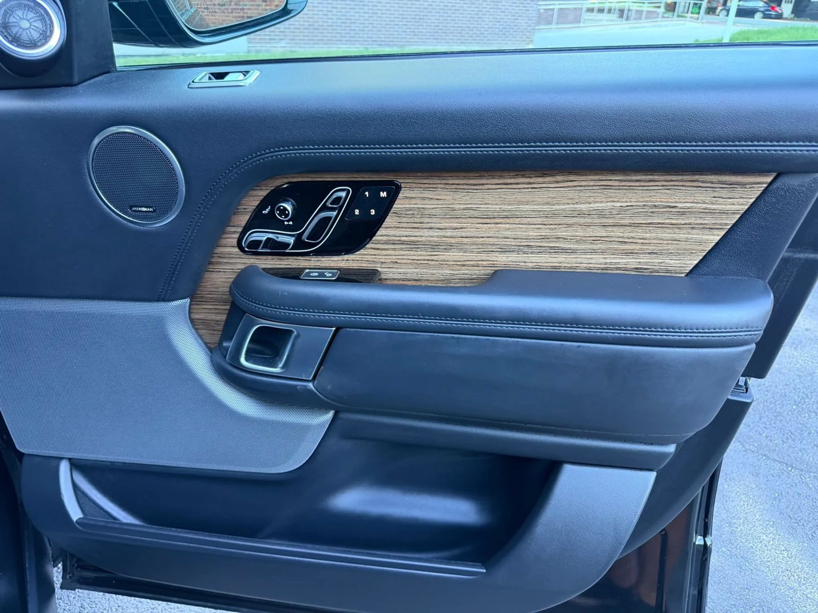 Used 2019 Land Rover Range Rover HSE AWD/4WD image 23